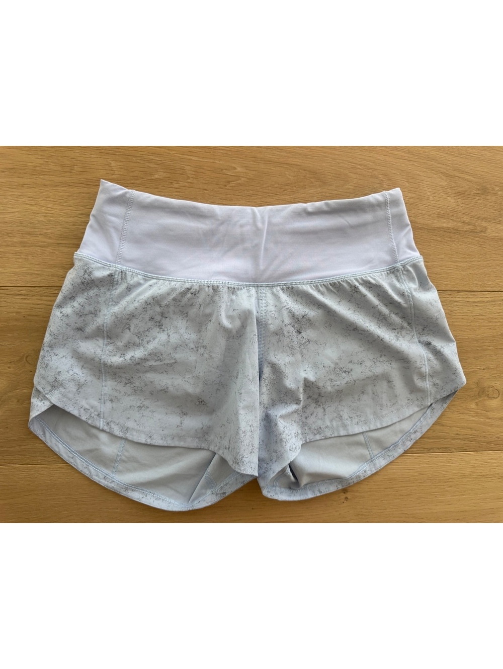 Lululemon Speed Up Mid-Rise Lined Shorts 4” Size 2 Gravel Dust Pastel Blue